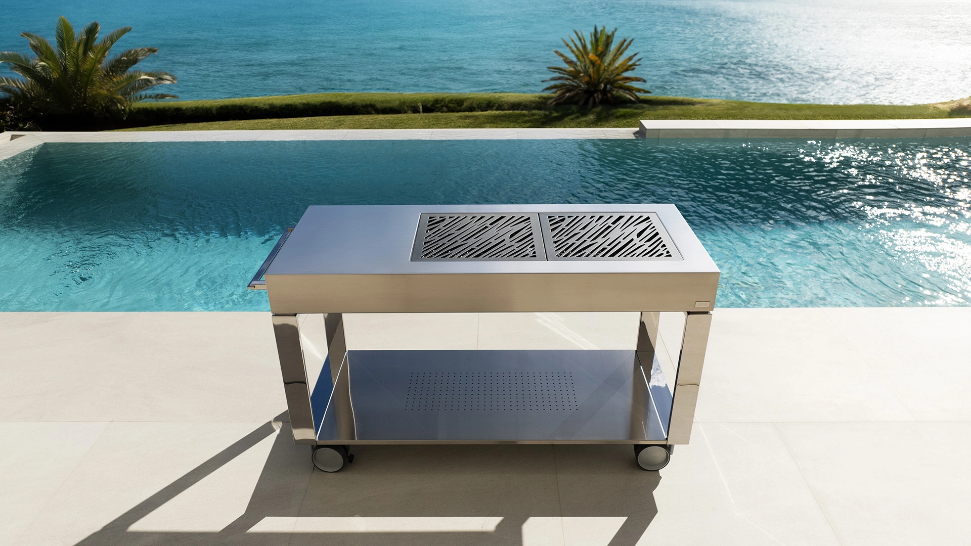 barbecue a carbonella con ruote